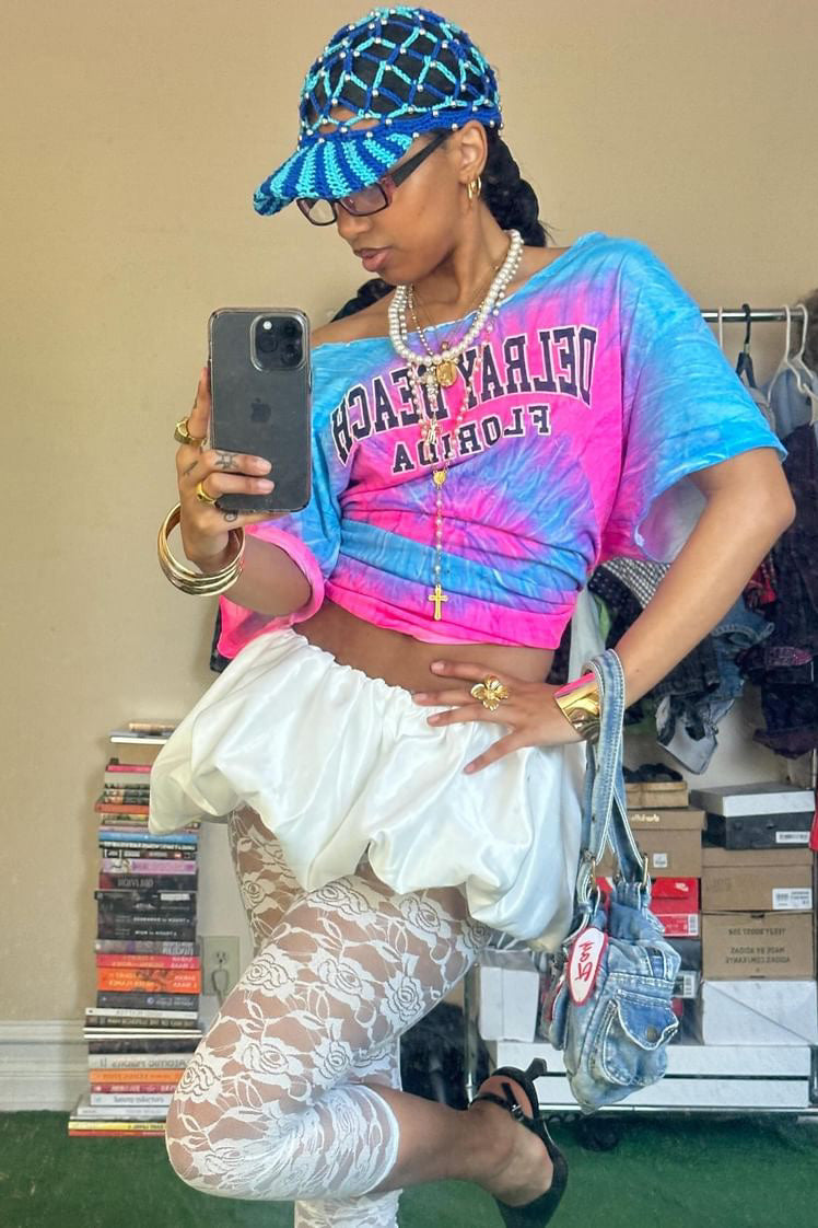 MESH BBALL CAP- RED+BLACK STRIPE