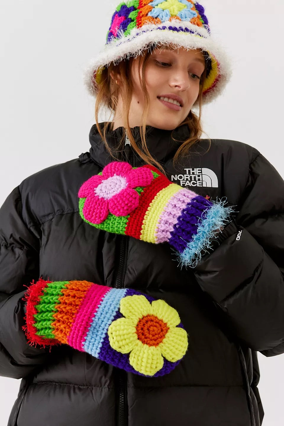 DAISY MITTENS